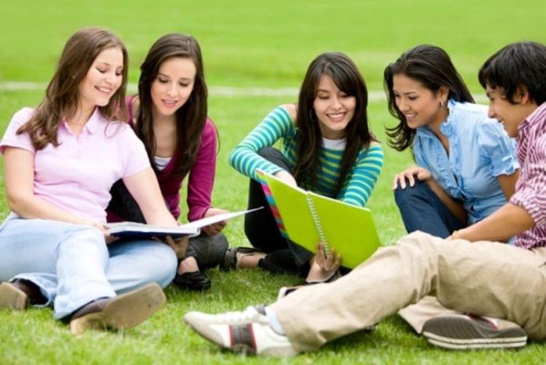 Где сделать ДМС для иностранных граждан